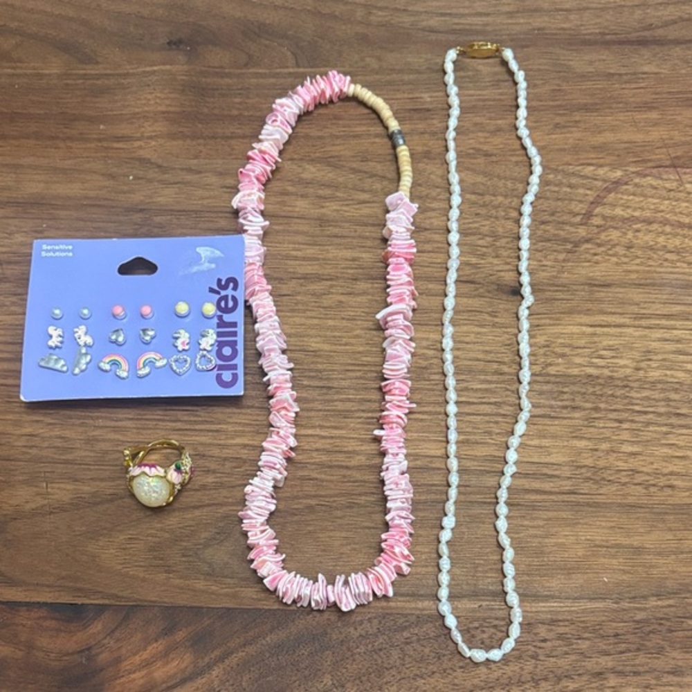 Claire's Pink Shell and White Bead Jewelry Set